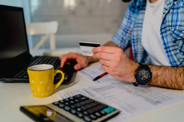 cashback vs rewards credit cards comparison chart