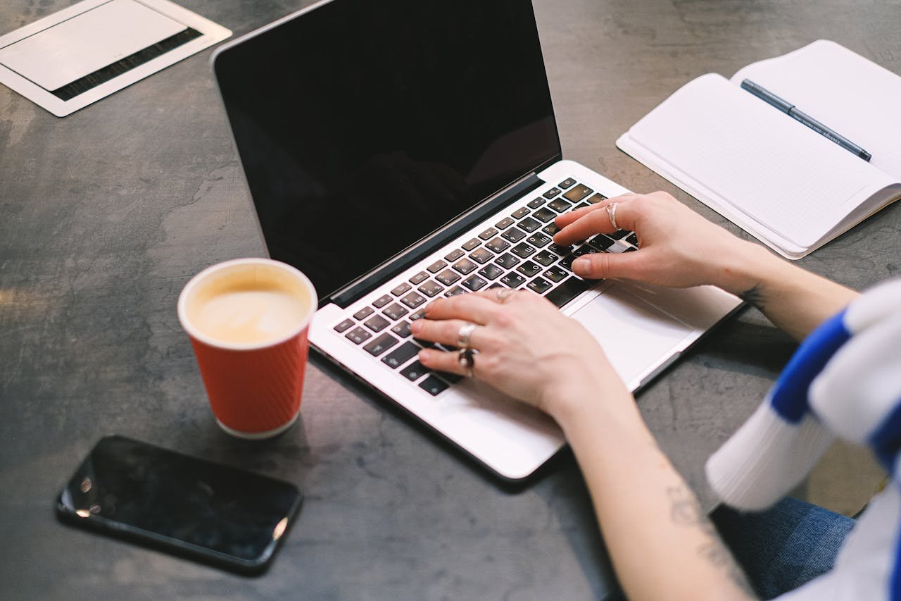 How to Get Your First Fiverr Order Fast in 21 Days (Even with Zero Reviews)